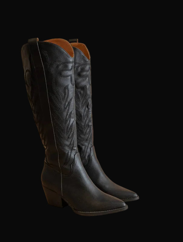 Oasis Society Womens Embroidered Tall Boot