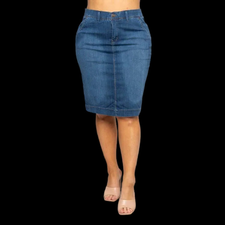 Curve Market Women's Plus Size Light Wash Denim Pencil Skirt