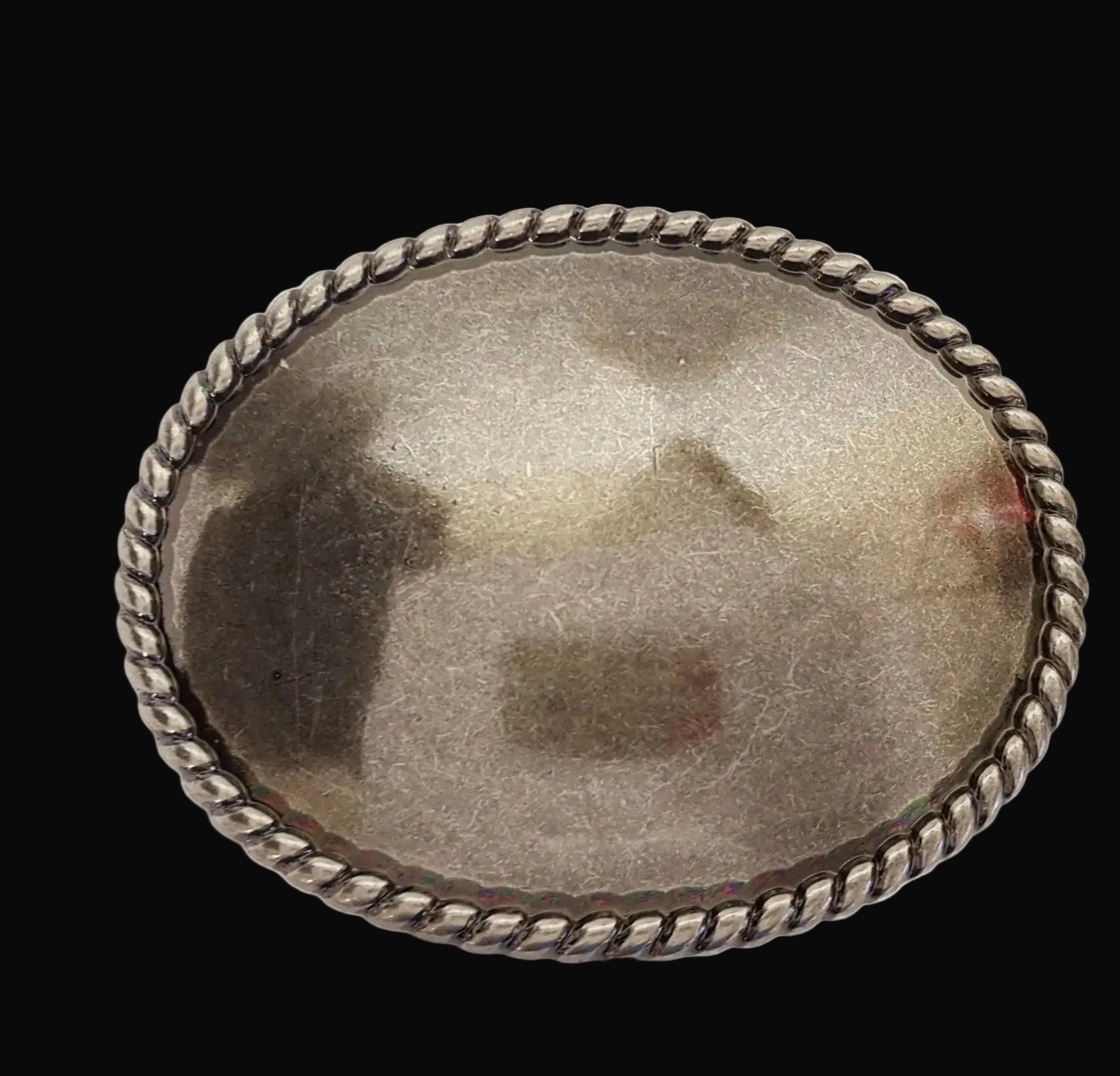 Western Buckle With Rope Edge