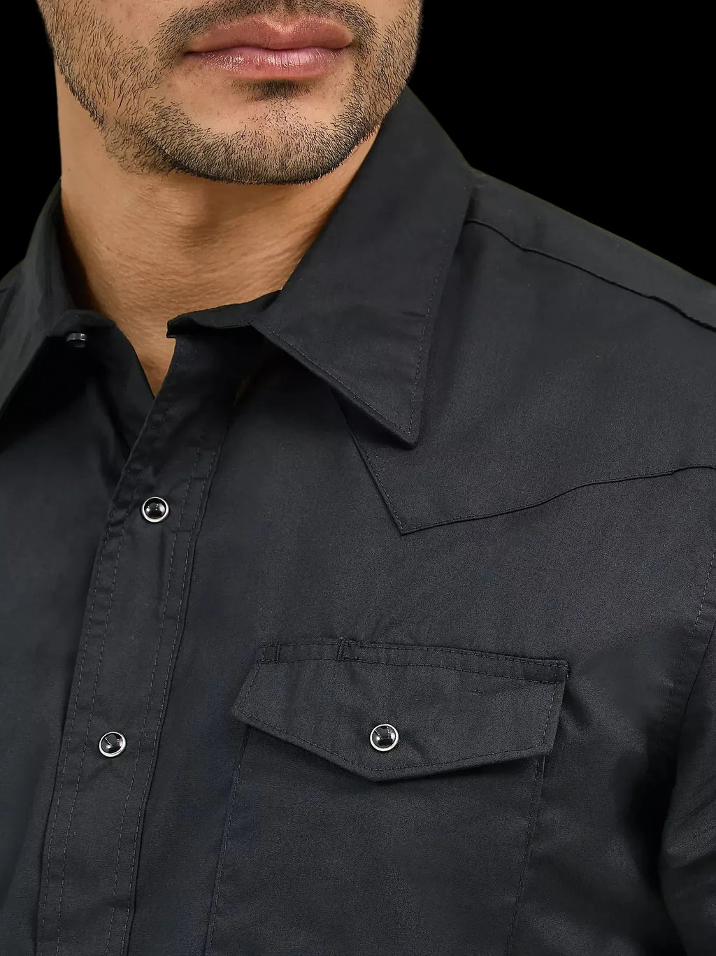 Men’s Wrangler Short Sleeve Solid Western Snap Sport Shirt